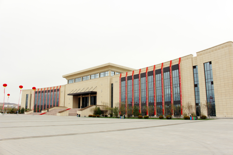 沁晟项目公司西乌珠穆沁旗会展中心项目顺利竣工验收